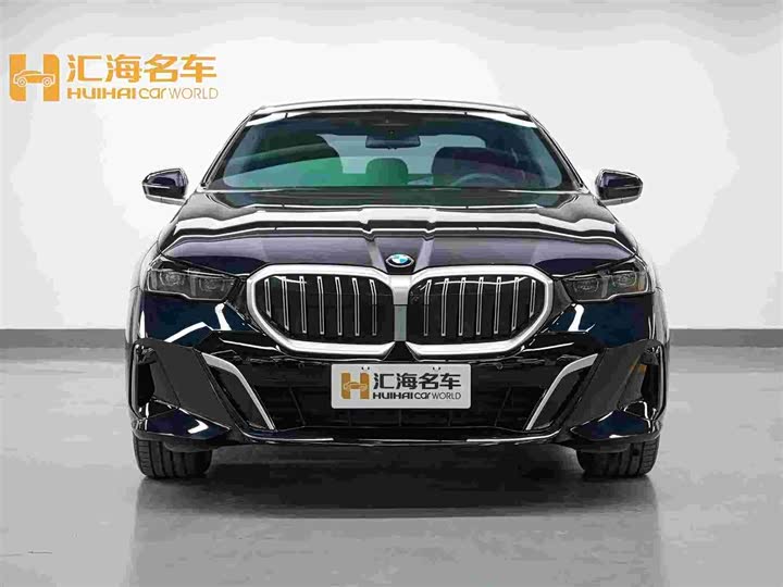 Фото 2 - BMW 5 Series