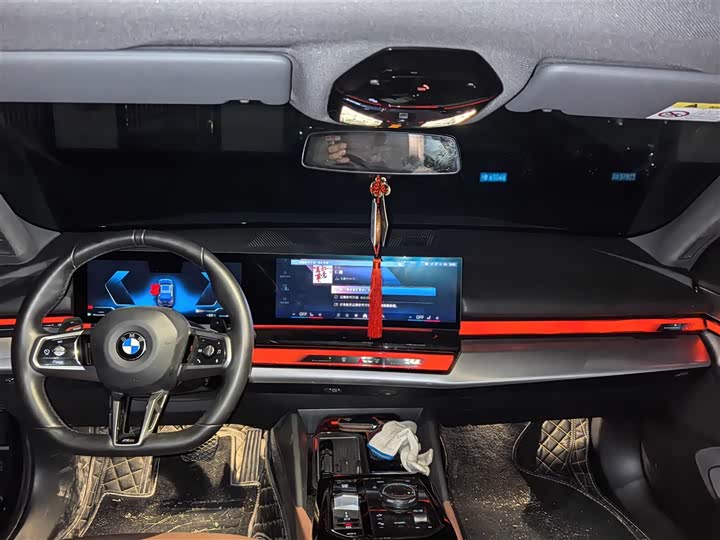 Фото 6 - BMW 5 Series