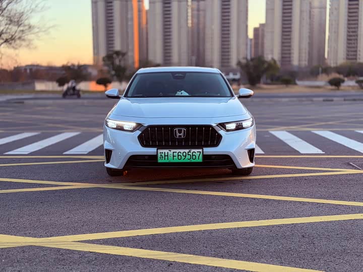 Фото 2 - Honda Inspire Hybrid