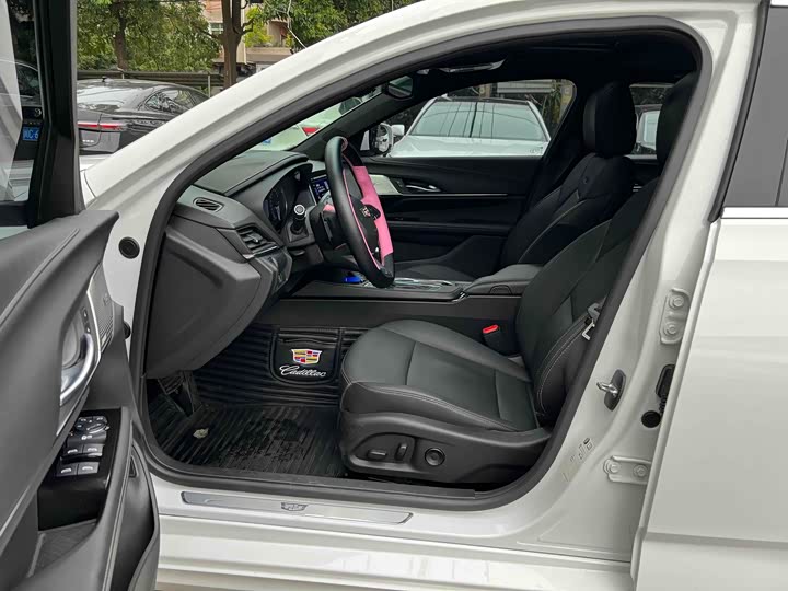 Фото 7 - Cadillac CT4