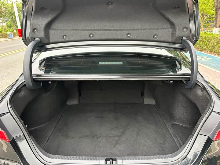 Фото 7 - Toyota Camry