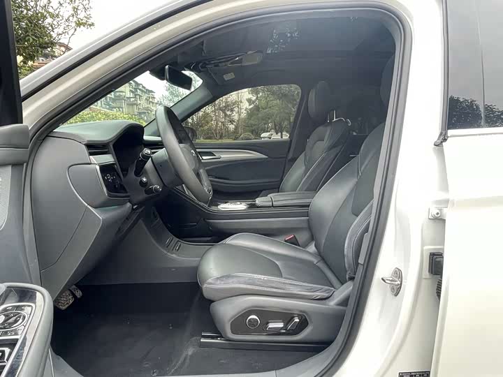 Фото 4 - BAIC Arcfox Alpha T