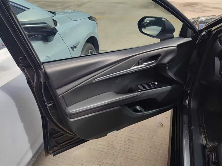 Фото 7 - Toyota Camry