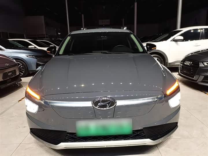 Фото 3 - Hyundai Mistra EV