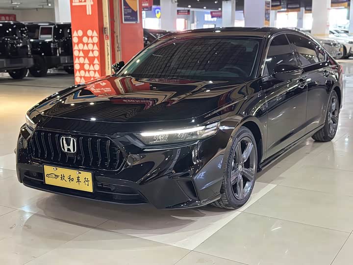 Фото 1 - Honda Inspire