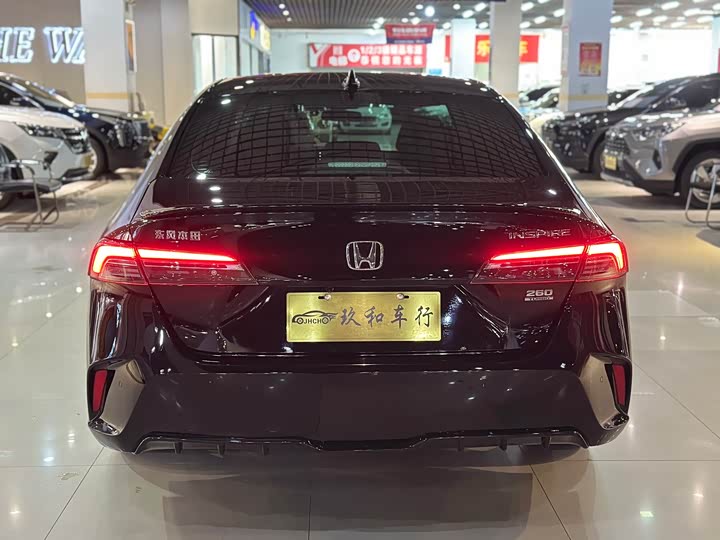 Фото 5 - Honda Inspire