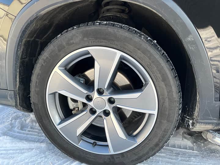 Фото 4 - Geely Okavango L