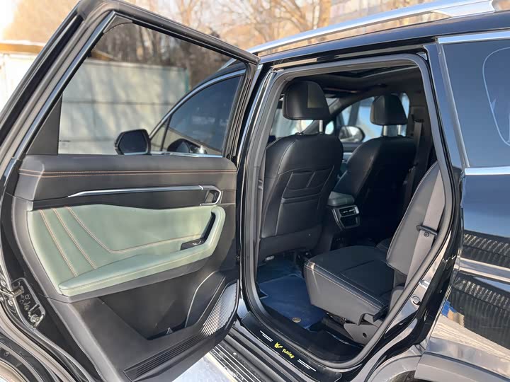 Фото 8 - Geely Okavango L