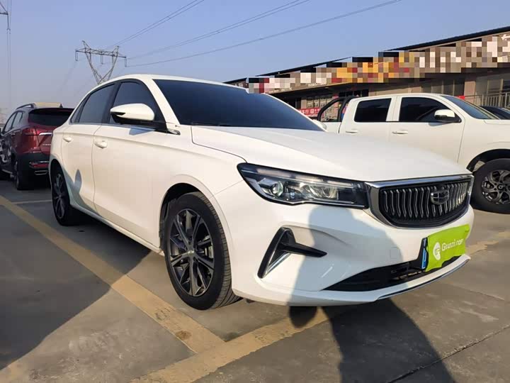 Фото 4 - Geely Emgrand