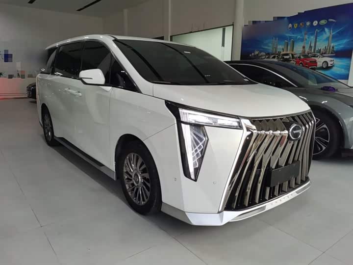 Фото 4 - GAC Trumpchi M8