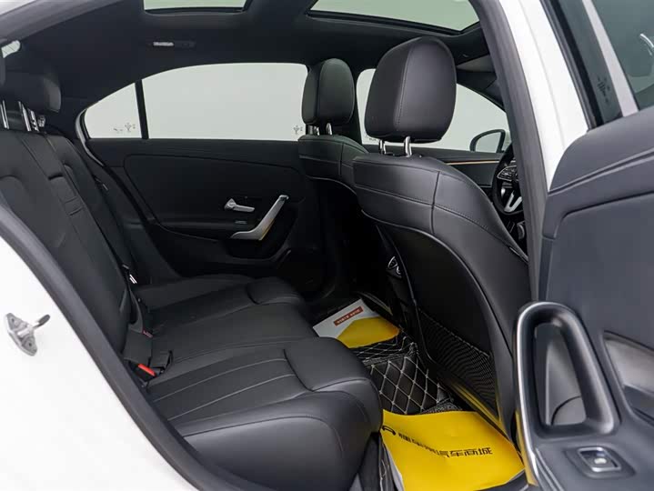 Фото 5 - Mercedes-Benz A-Class