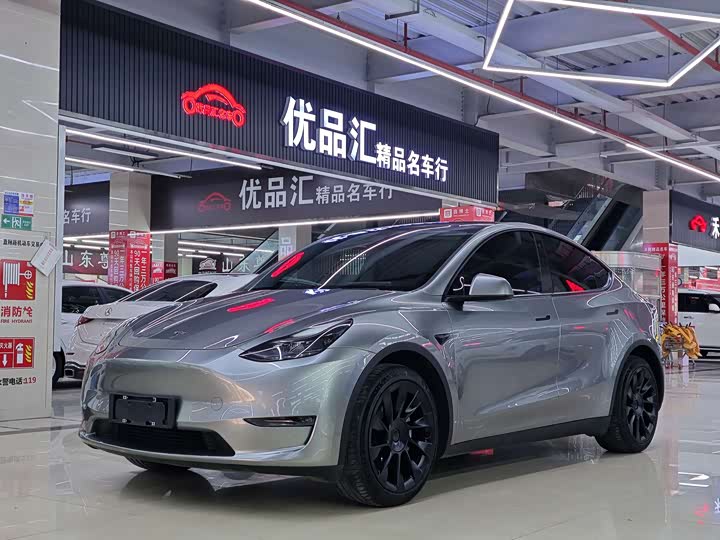 Фото 1 - Tesla Model Y