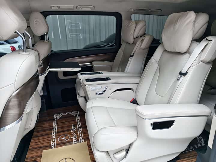 Фото 6 - Mercedes-Benz V-Class