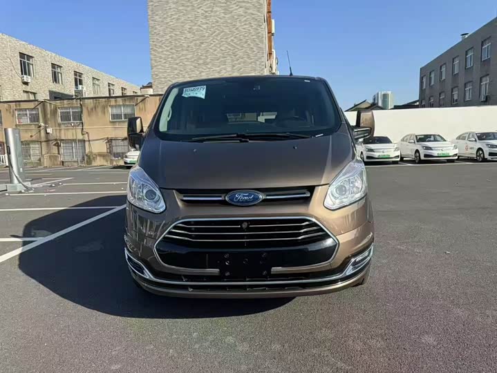 Фото 1 - Ford Tourneo