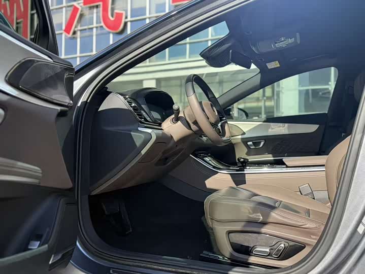 Фото 9 - BYD Han