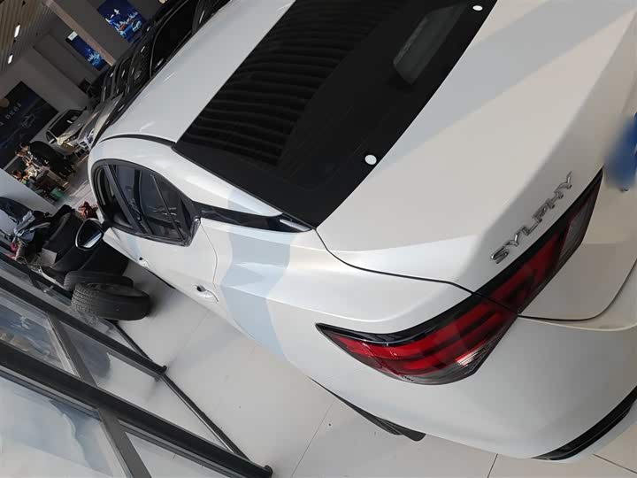 Фото 5 - Nissan Sylphy