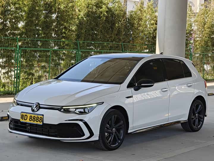 Фото 2 - Volkswagen Golf