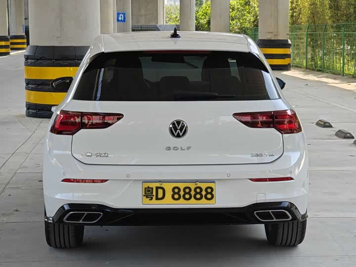 Фото 5 - Volkswagen Golf