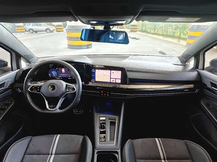 Фото 8 - Volkswagen Golf