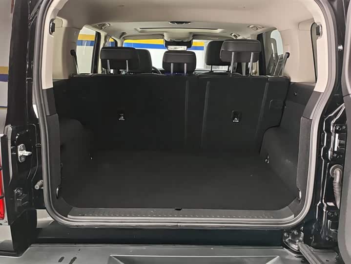 Фото 4 - Tank 300