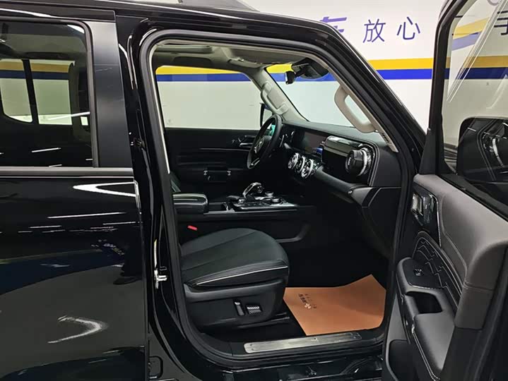 Фото 8 - Tank 300