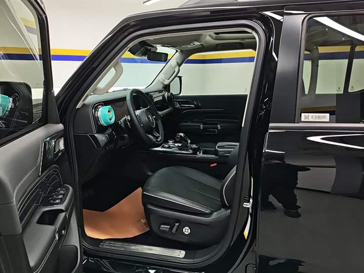 Фото 9 - Tank 300