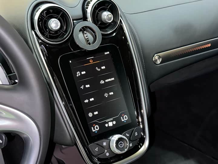 Фото 8 - McLaren GT