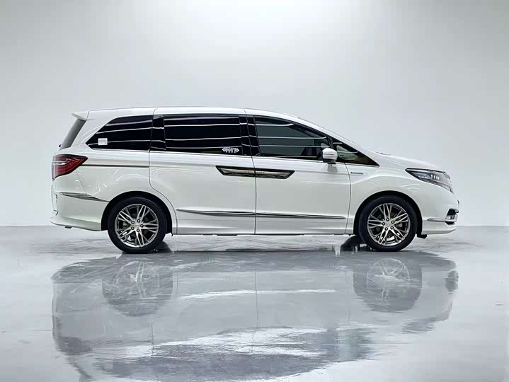 Фото 8 - Honda Elysion