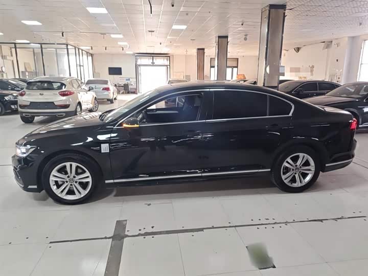 Фото 5 - Volkswagen Magotan