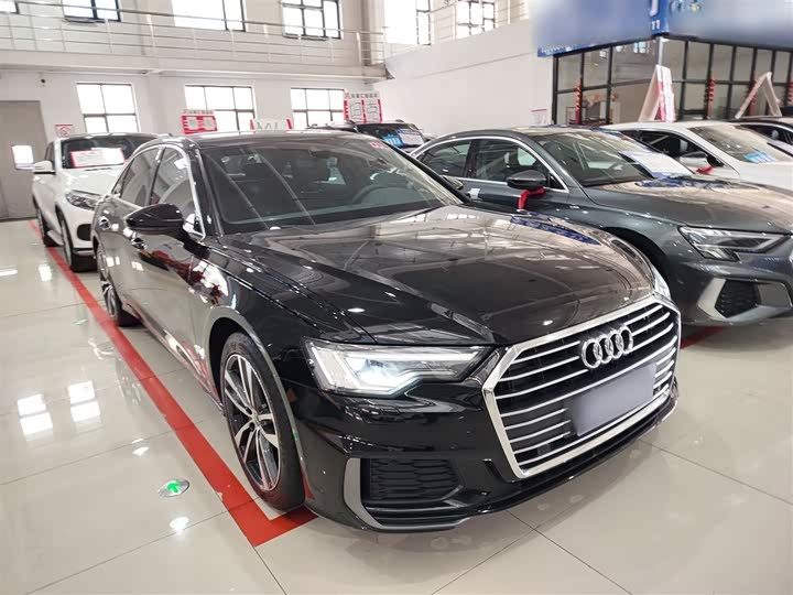 Фото 4 - Audi A6L