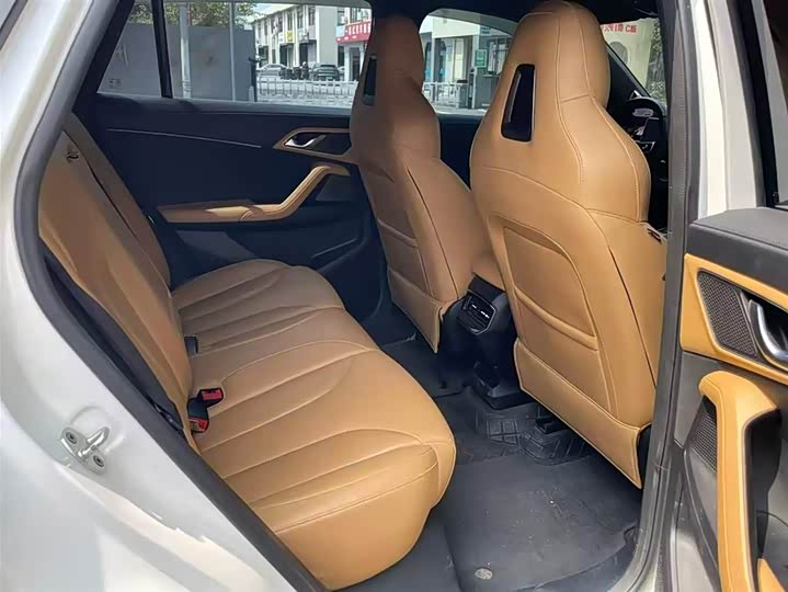 Фото 8 - Roewe RX5