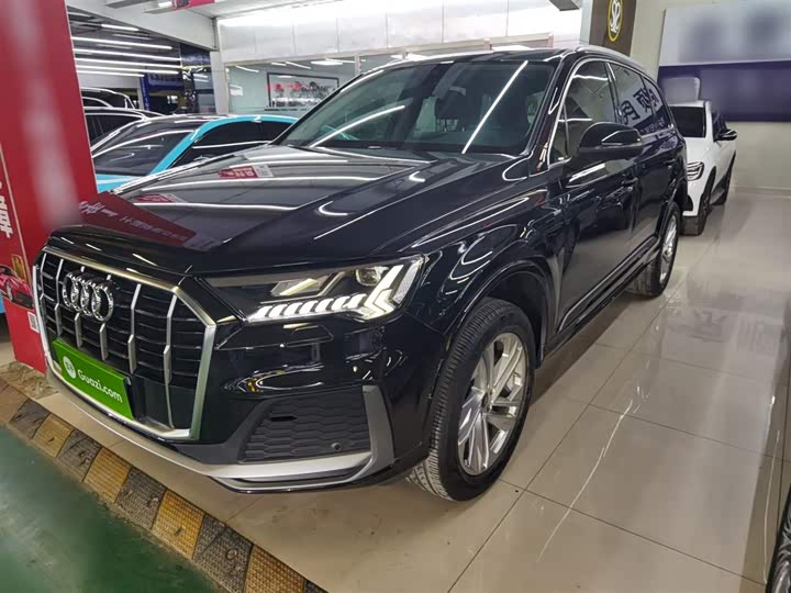 Фото 2 - Audi Q7