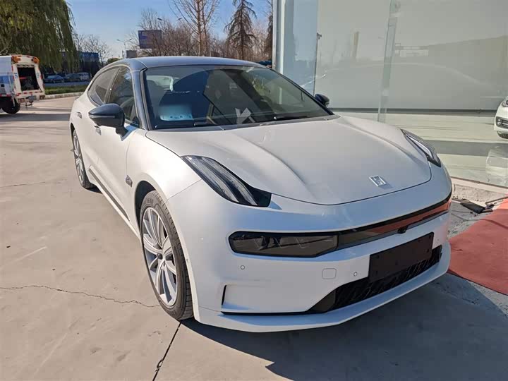 Фото 4 - Zeekr 001