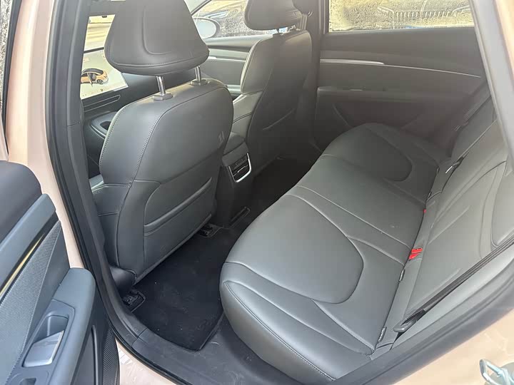 Фото 7 - XPeng Mona M03