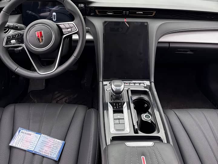 Фото 8 - Hongqi H5