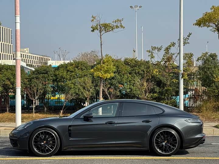 Фото 8 - Porsche Panamera