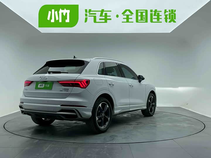 Фото 6 - Audi Q3