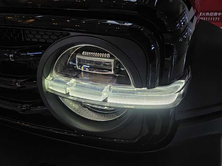 Фото 4 - Tank 300