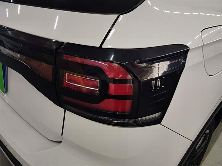 Фото 8 - Volkswagen Tacqua