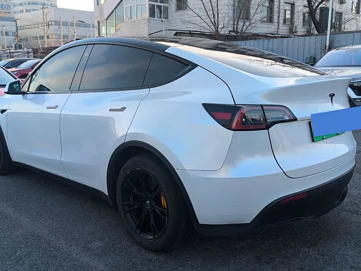 Фото 4 - Tesla Model Y