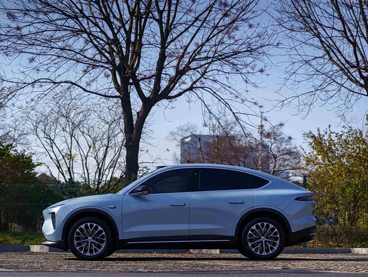 Фото 7 - Nio EC6