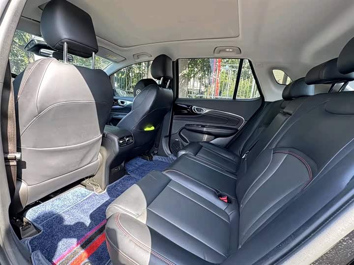 Фото 4 - GAC Aion V