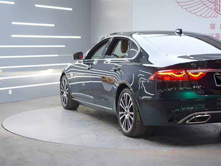 Фото 5 - Jaguar XF L