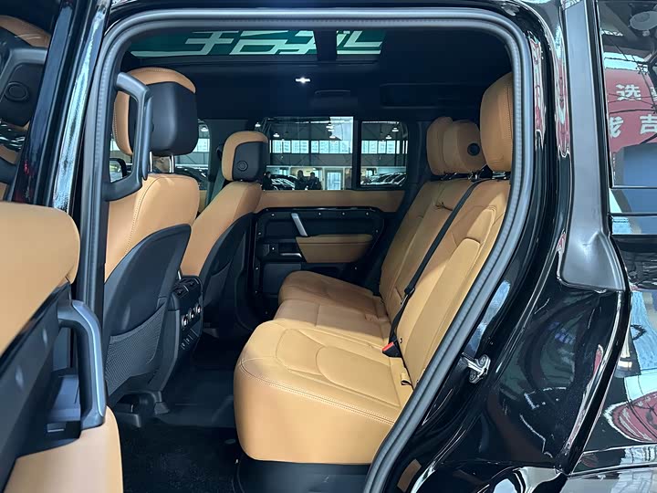 Фото 9 - Land Rover Defender