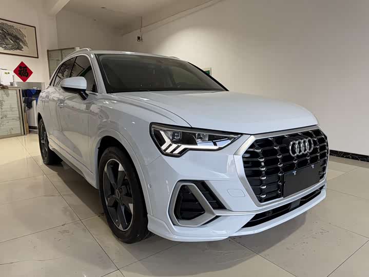 Фото 3 - Audi Q3