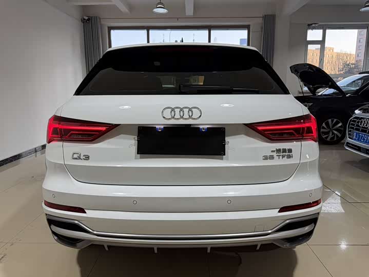 Фото 5 - Audi Q3