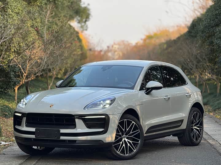 Фото 1 - Porsche Macan