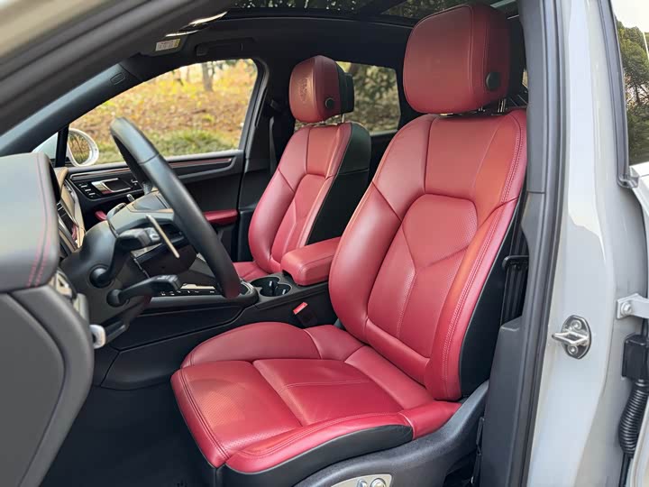 Фото 8 - Porsche Macan