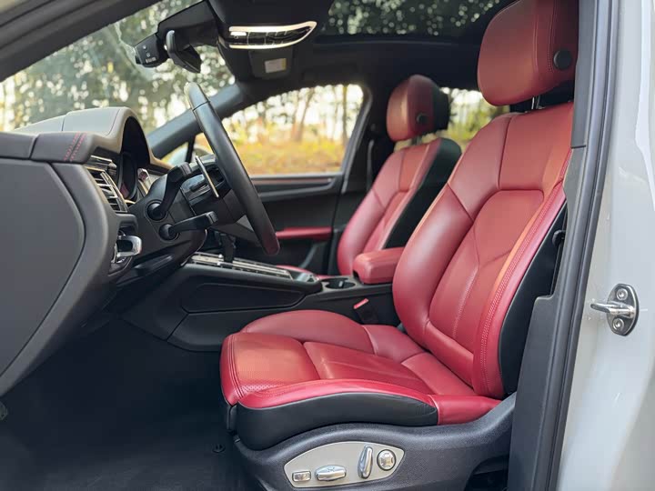 Фото 9 - Porsche Macan