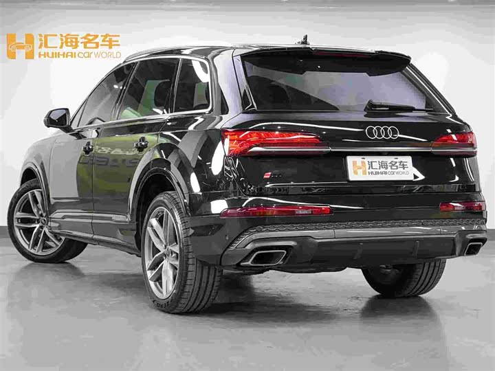 Фото 4 - Audi Q7